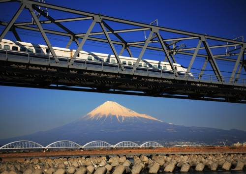 Les installations ferroviaires au Japon.