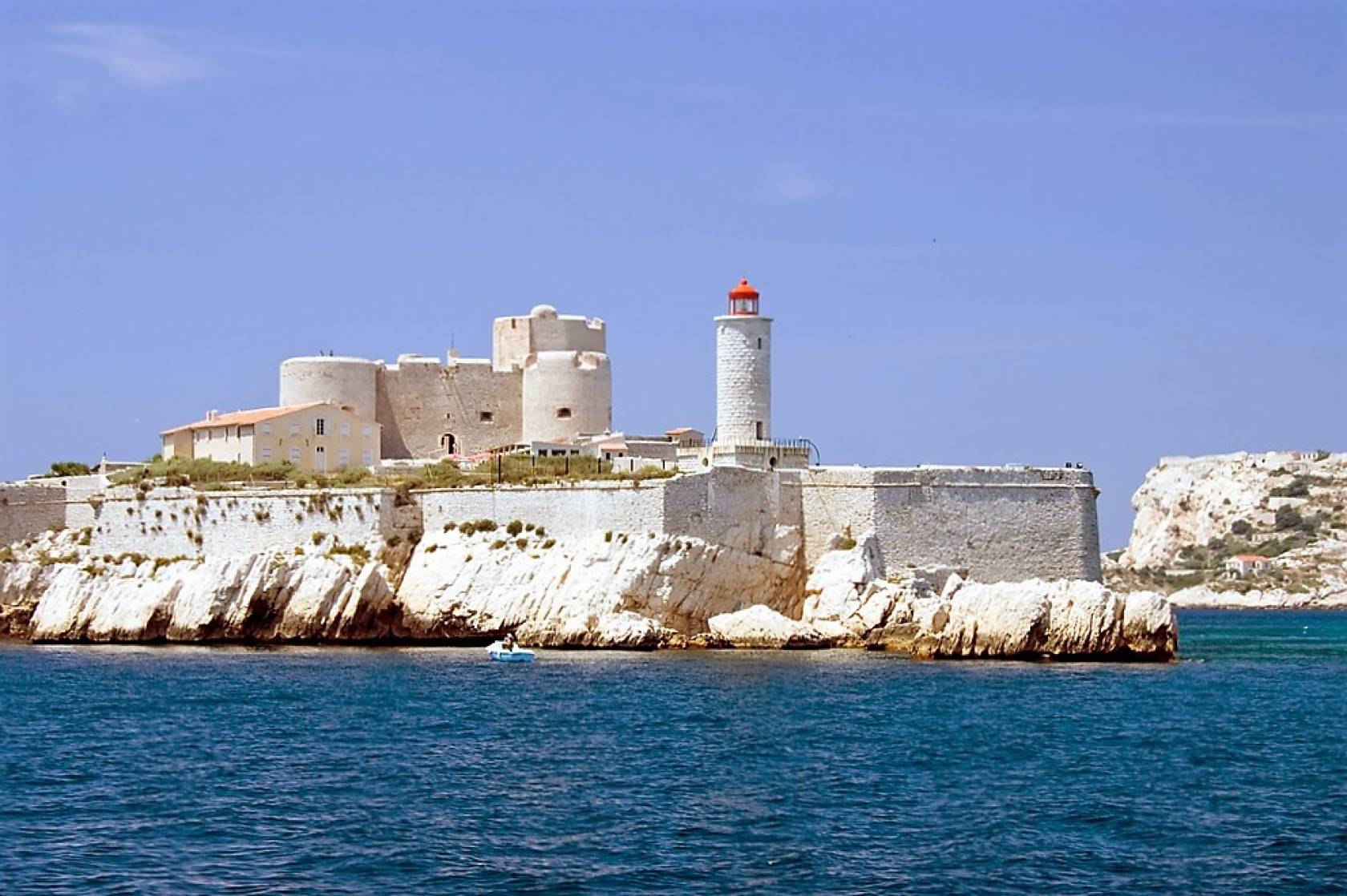 フランス観光を楽しもう!地方を巡る旅シリーズ プロヴァンス地方 フリウル諸島